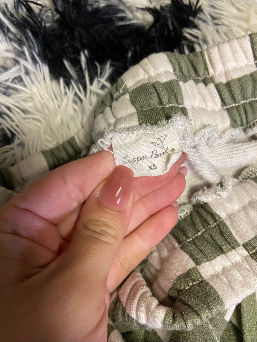 Olive & White Checkerboard Wide-Leg Joggers - Picture 4 of 4